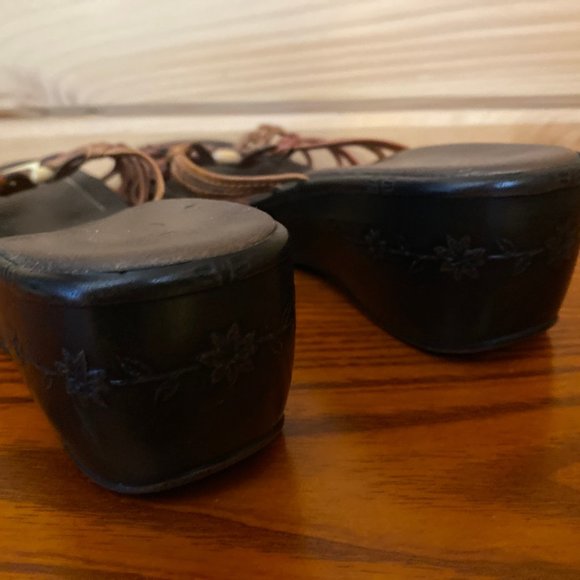 Infinity Sandals - Picture 4 of 6